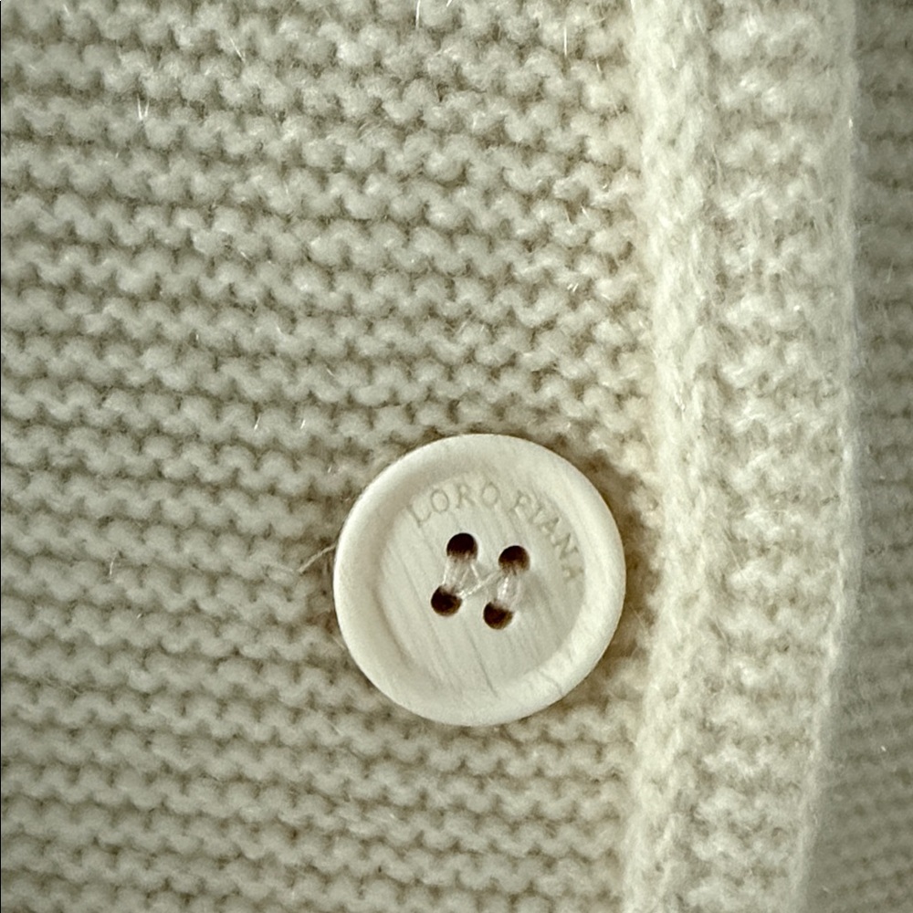Loro Piana 100% cashmere cardigan - Picture 6 of 15